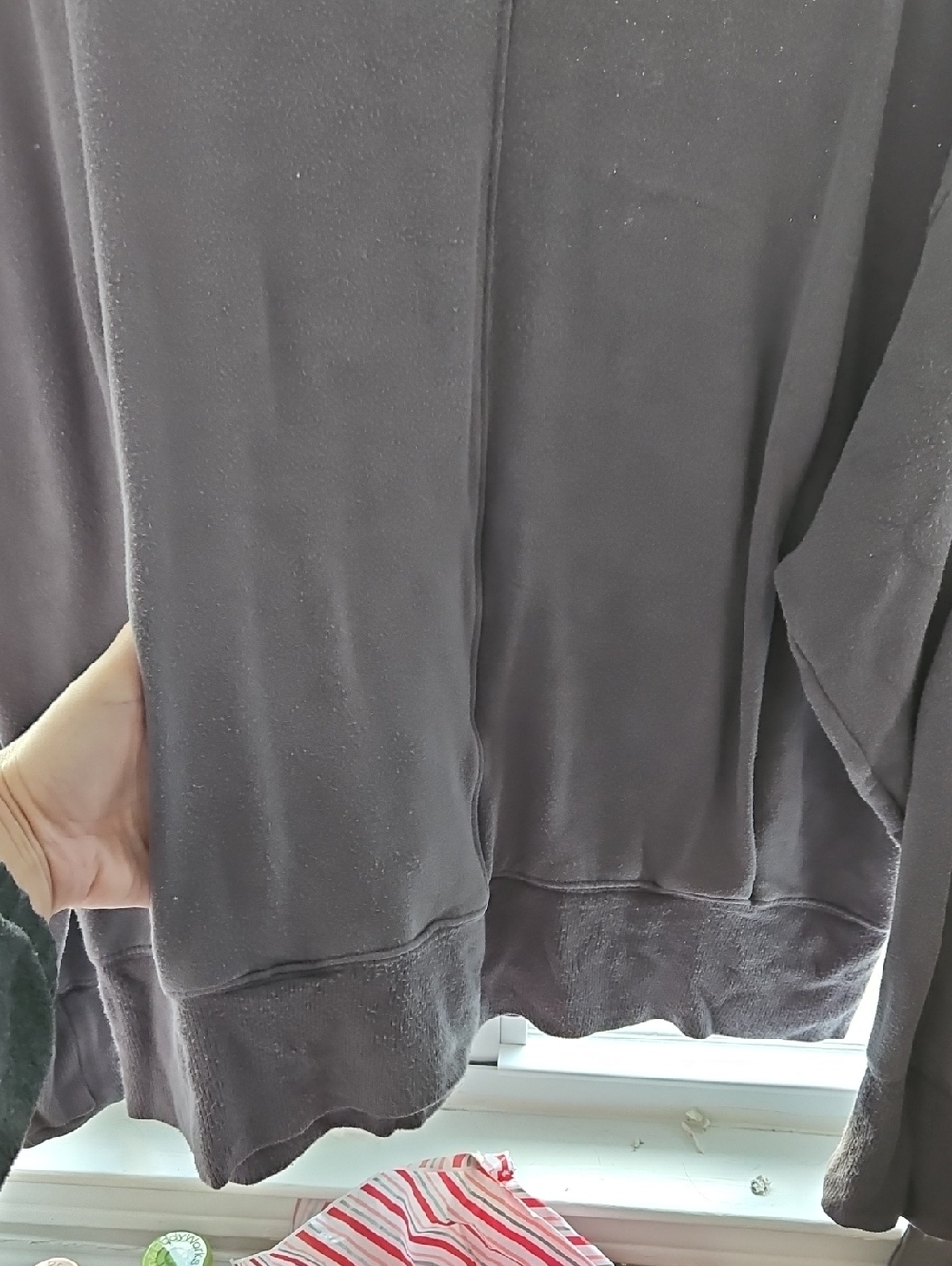 Athleta Muted purple Seasoft v-neck sweatshirt large - Picture 2 of 5